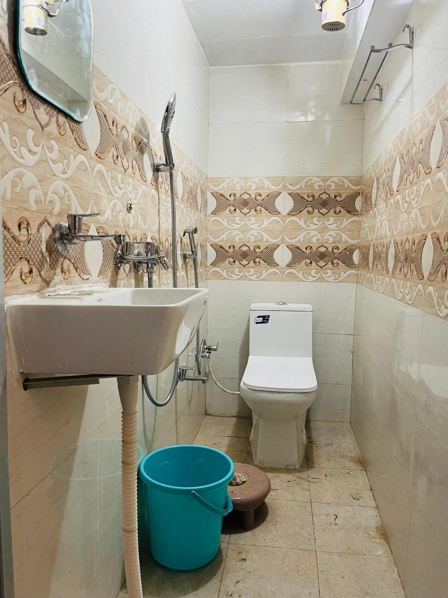 Saroja Paying Guest House พาราณสี ภายนอก รูปภาพ
