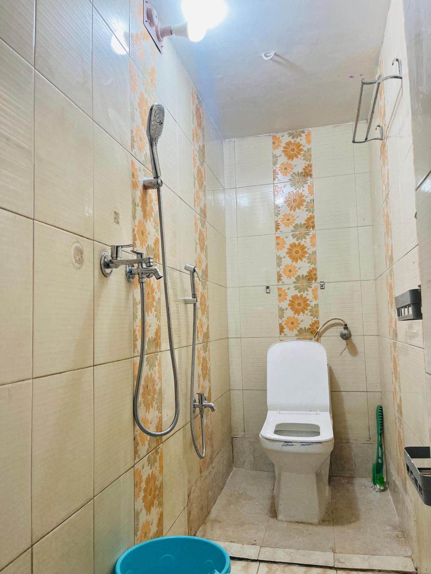 Saroja Paying Guest House พาราณสี ภายนอก รูปภาพ